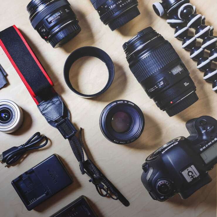 Camera & Lenses